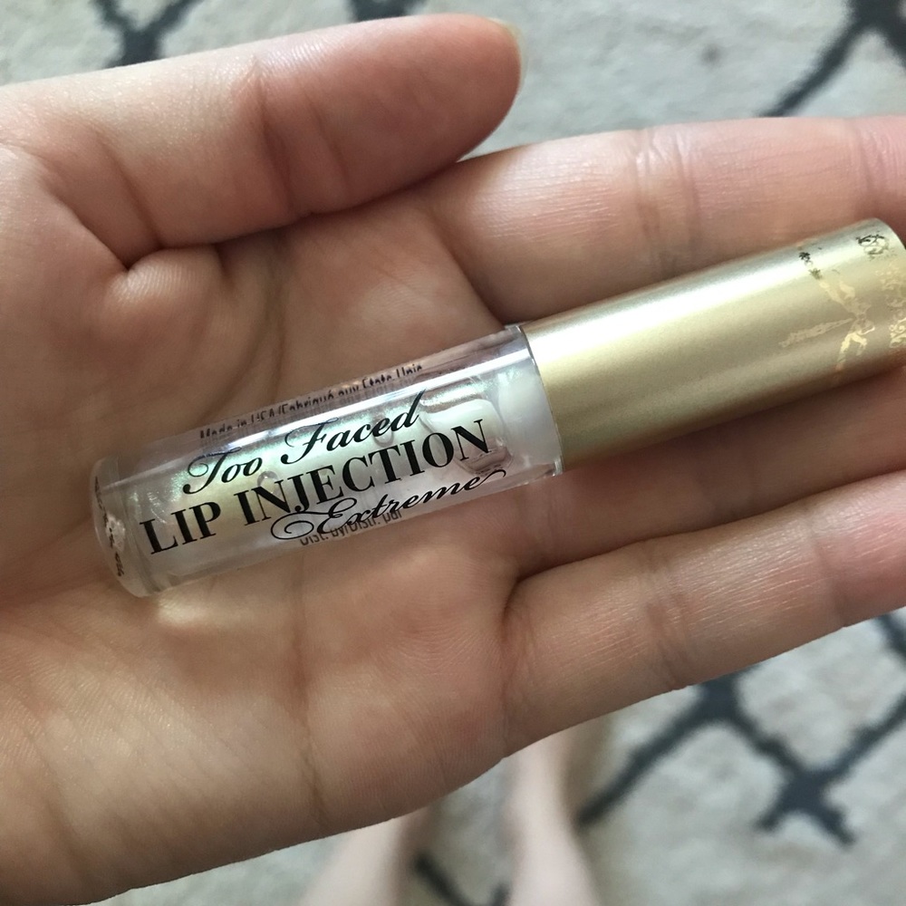Too Faced Lip Injection Extreme
